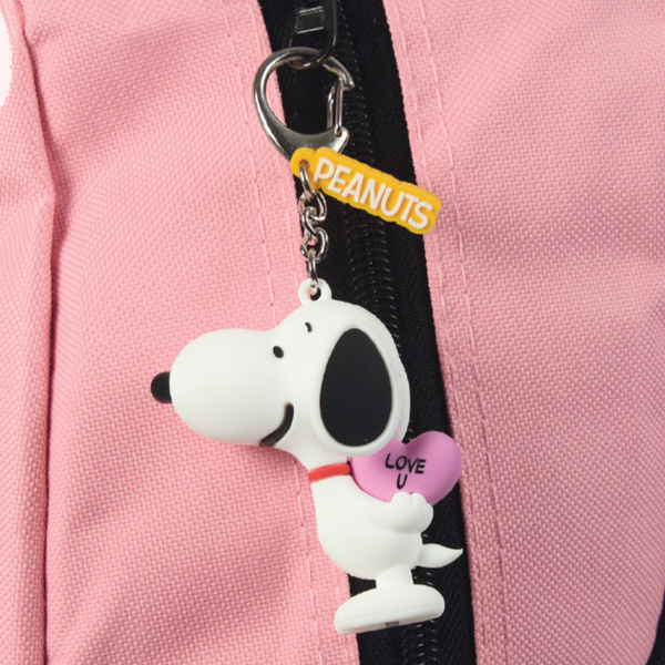 Precious Moments Peanuts - Snoopy "Love U" Backpack Bag Clip Charm 249869
