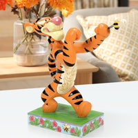 Jim Shore x Disney Traditions - Tigger Boxing Fighting Bee Figurine 6014319