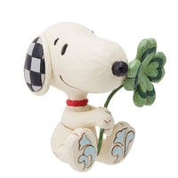 Jim Shore x Peanuts - Snoopy with Clover Leaf Figurine 6014341