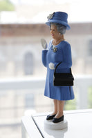 Kikkerland - Queen Elizabeth II Solar Energy Powered Waving Statue (Derby Edition)