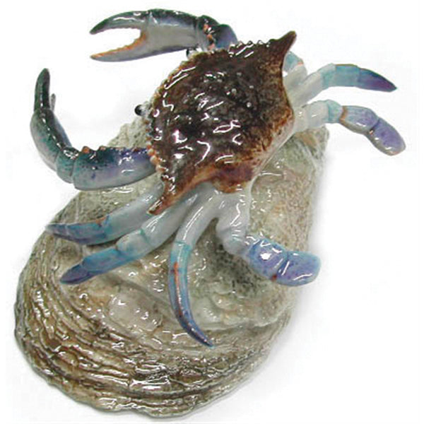 Little Critterz x Northern Rose - Male Blue Crab with Oyster Shell Figurine R187